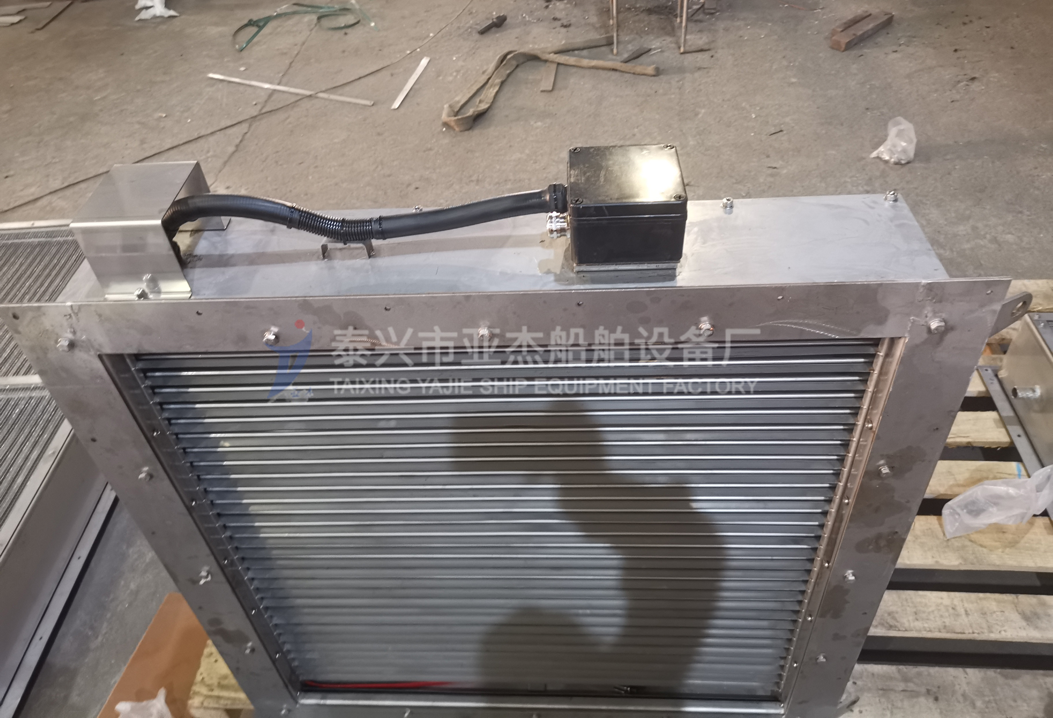 電加熱水汽分離百葉窗